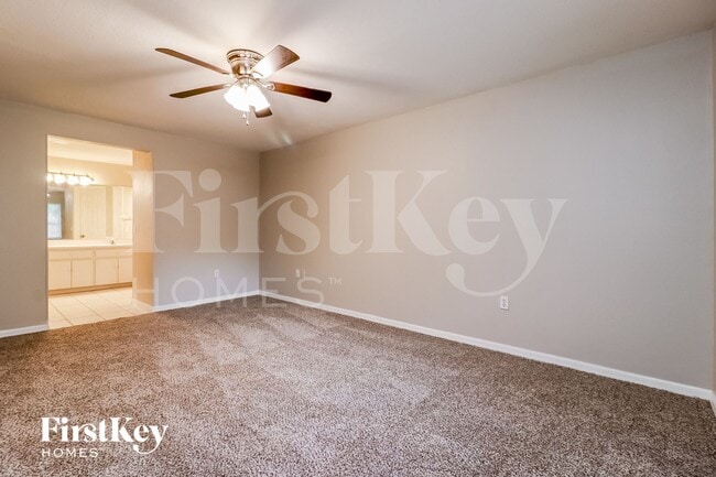 Building Photo - 2413 Timbercreek Loop E