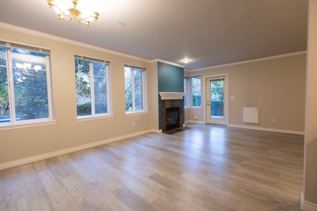 Building Photo - 17438 Bothell Way NE