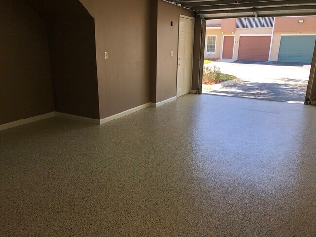 Building Photo - 12025 Villanova Dr