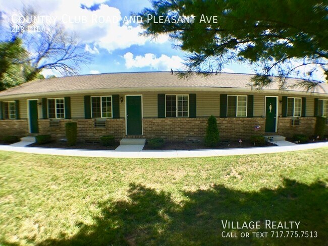 Building Photo - 605 Country Club Rd