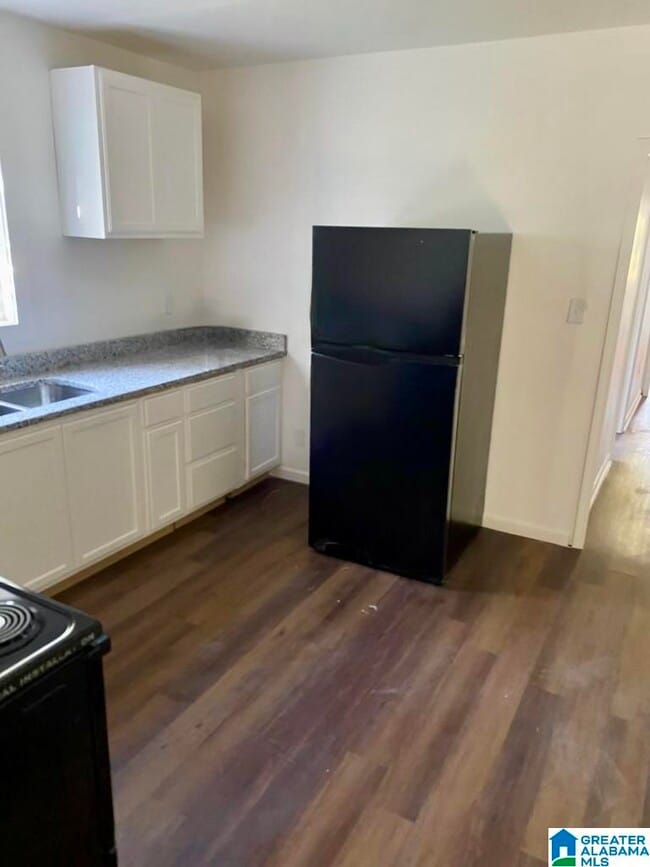 Building Photo - 4836 TERRACE S Ter