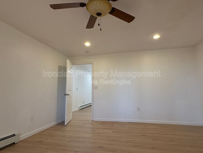 Building Photo - 24 Willis St