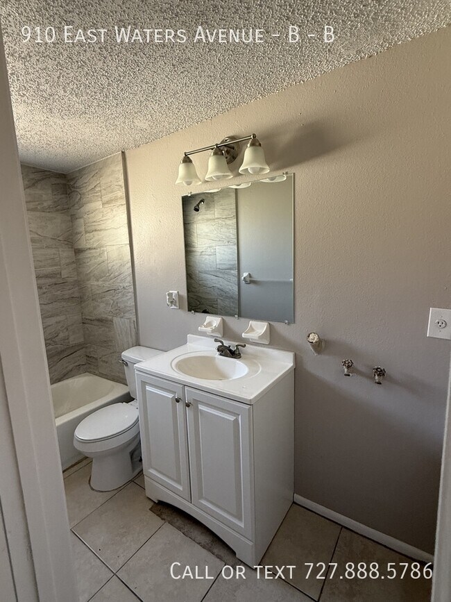 Building Photo - 910 E Waters Ave