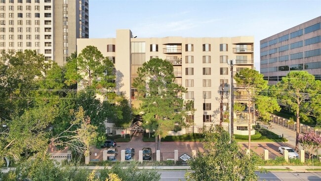 Building Photo - 661 Bering Dr