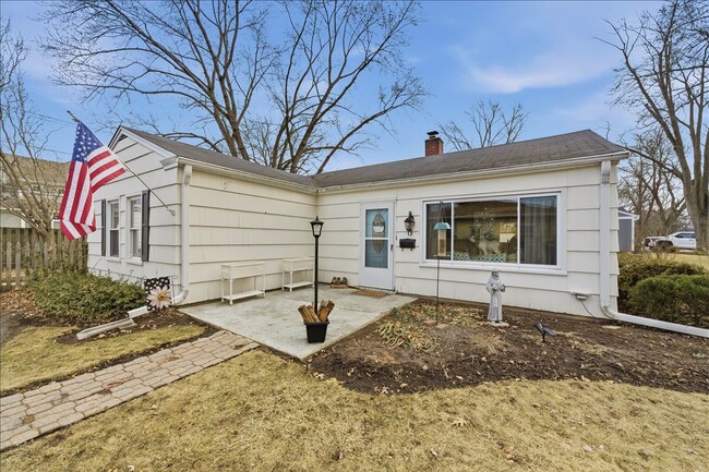 Building Photo - 321 Grant Ave