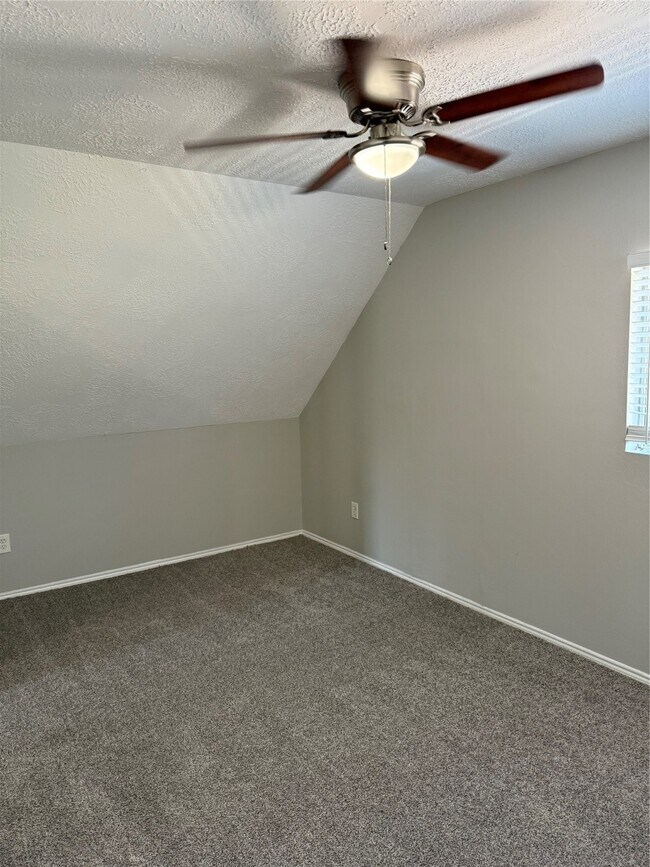 Building Photo - 16778 N Bob White Dr