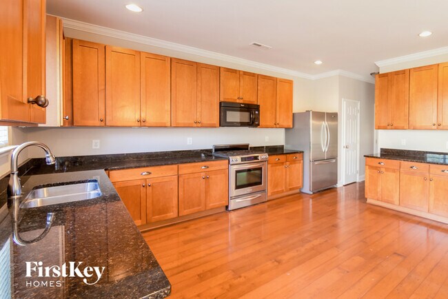 Building Photo - 7006 Meadowsweet Ln