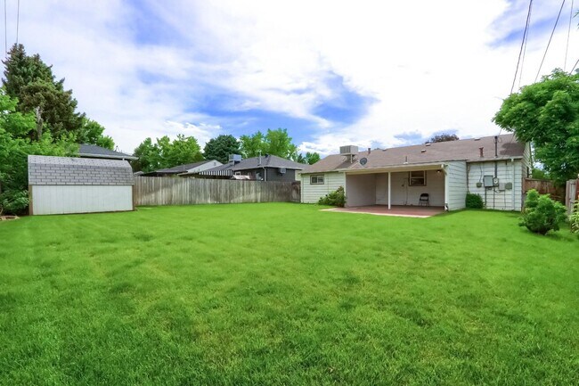 Building Photo - 2 Bedroom single family home in Denver