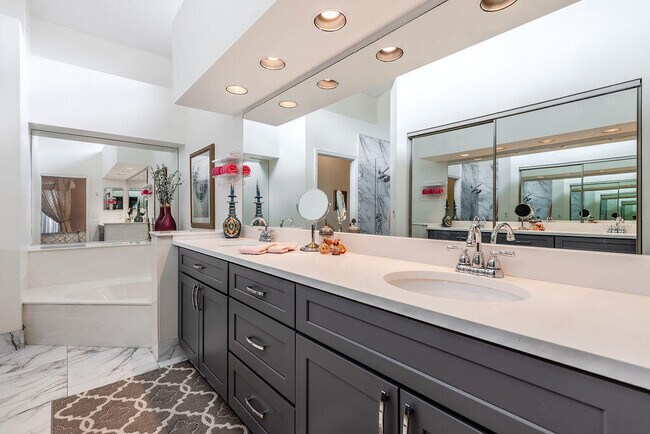 Building Photo - 7828 Dorchester Rd