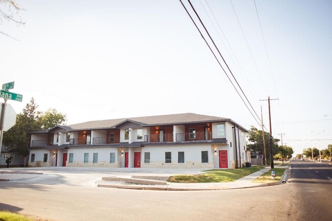 Building Photo - 3404 25th St