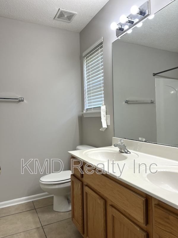 Building Photo - 17053 Turning Stick Ct