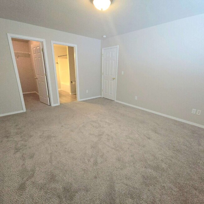 Building Photo - Townhouse, newly available