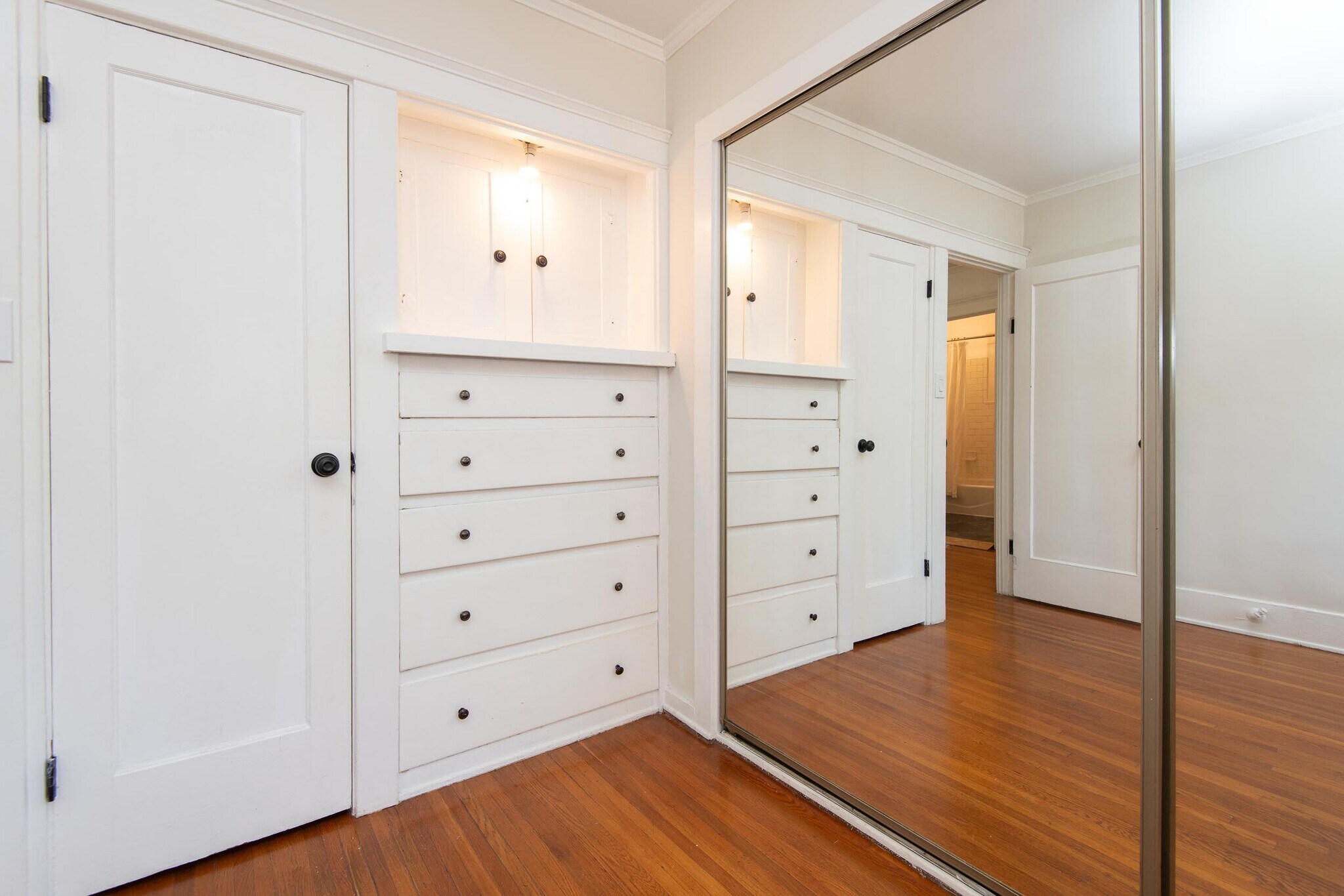 Building Photo - 2001 1/2 Pinehurst Rd