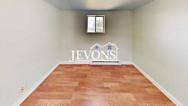 Building Photo - Pet-friendly single-family home in Tieton ...