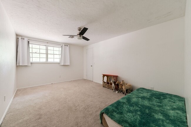 Building Photo - 5800 NW 89th St