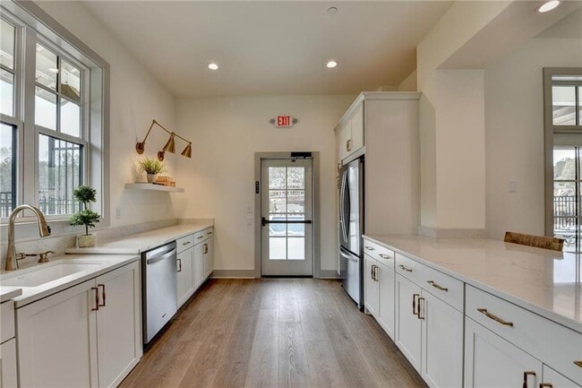 Building Photo - 106 Pinecone Pkwy