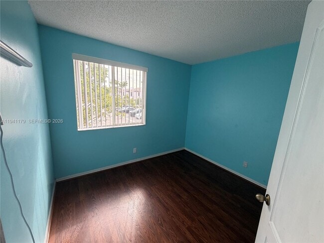 Building Photo - 810 NE 212th Terrace