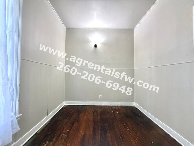 Building Photo - 3 Bedroom House