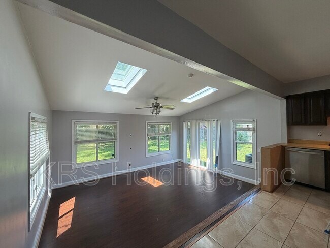 Building Photo - 4508 Regent Dr