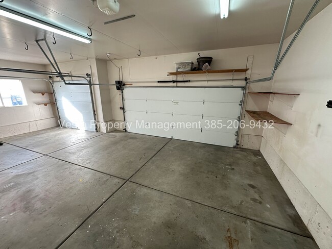 Building Photo - 1526 N 2530 W