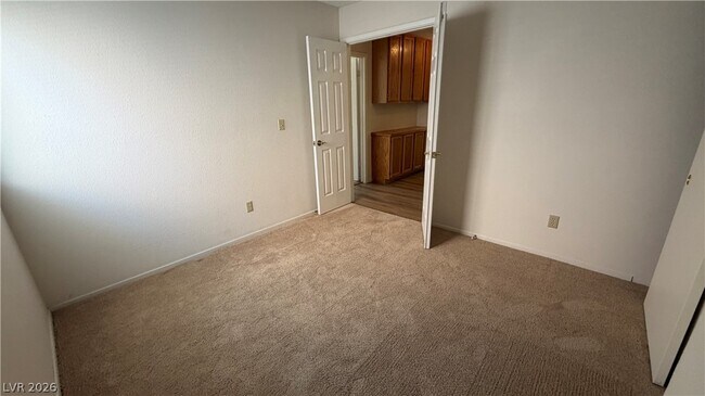 Building Photo - 1328 Maplegrove Cir