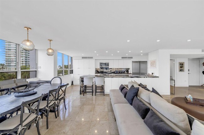 Building Photo - 11 Island Ave