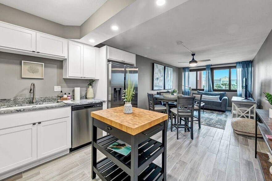 Building Photo - 343 Gulf Shore Dr