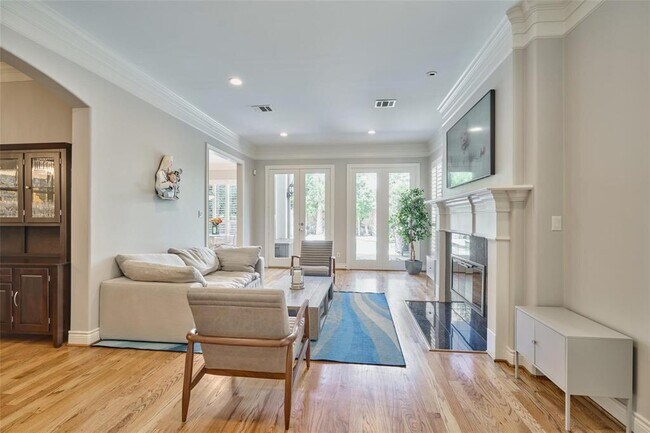 Building Photo - 4028 Gramercy St