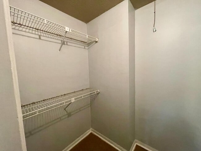 Building Photo - 9397 London Tower Ct