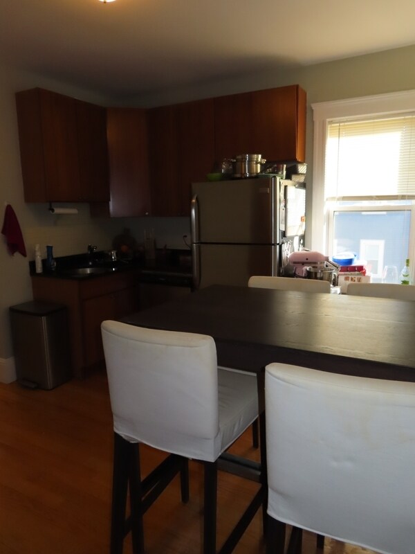 Building Photo - 247 Boston St