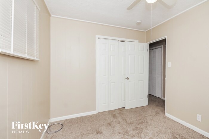 Building Photo - 1722 Papoose Rd