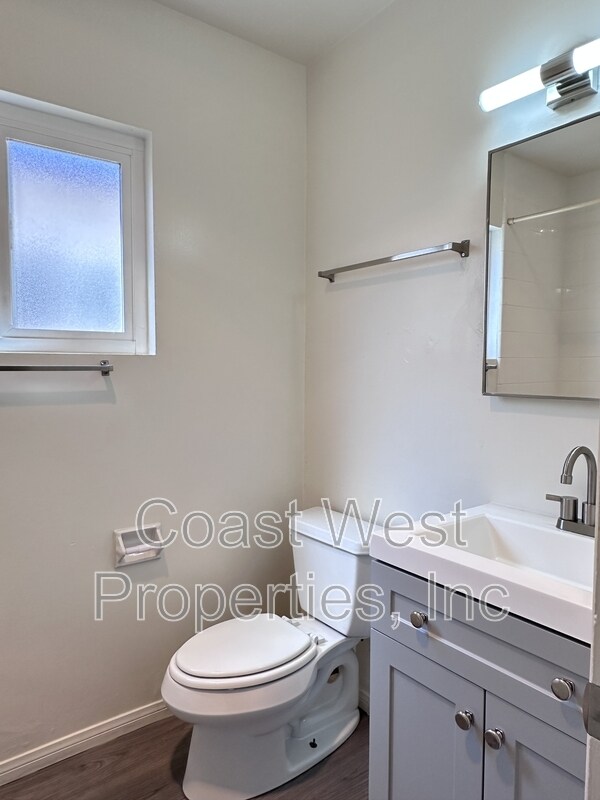 Building Photo - 822 Tourmaline St