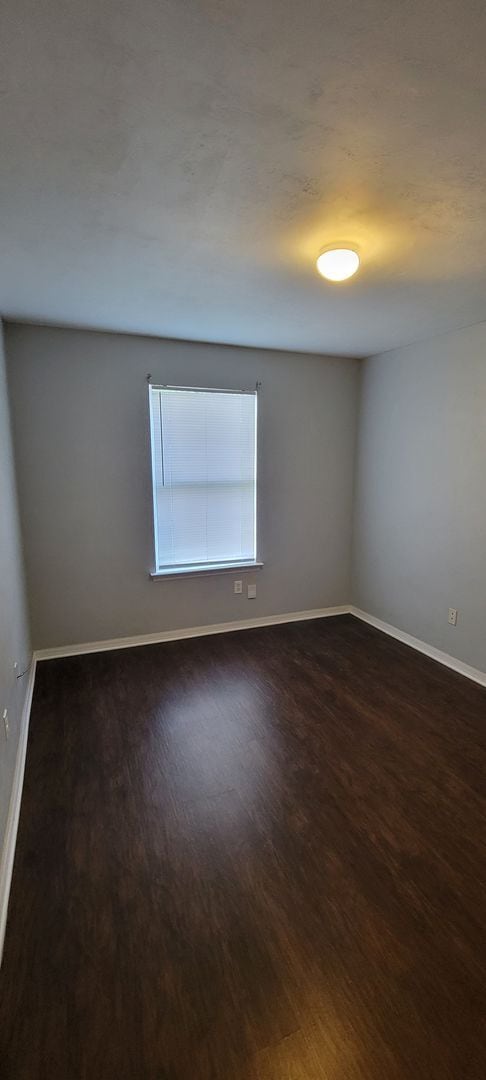 Building Photo - 3 bedroom/2 bath in Palm Grove
