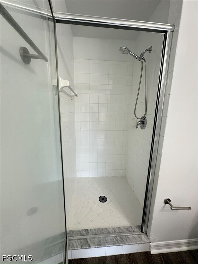 Building Photo - 9419 Ivy Brook Run