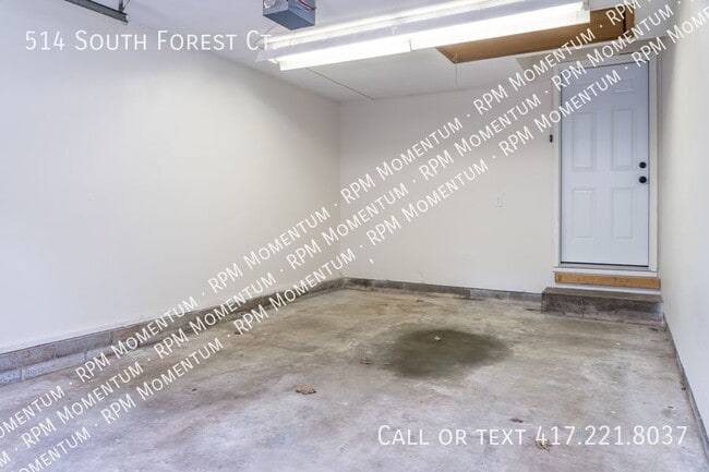 Building Photo - 514 S Forest Ct