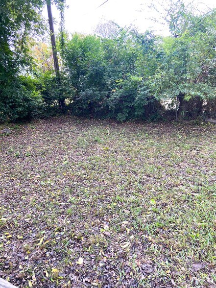 Building Photo - 529 10th Ave S