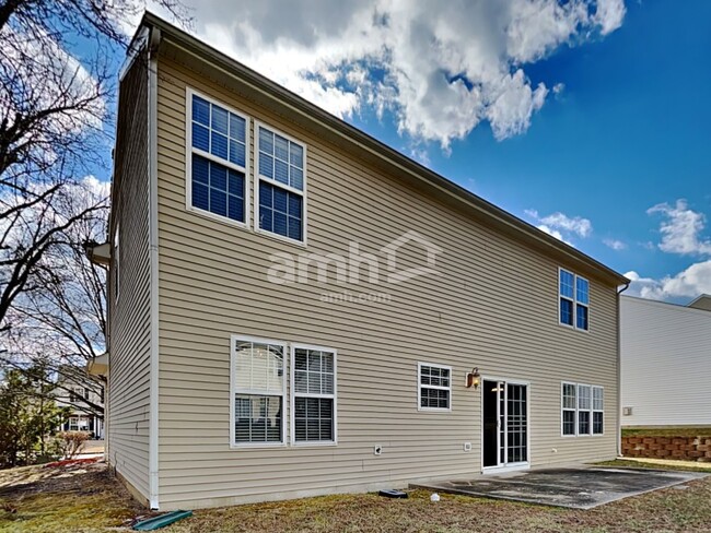 Building Photo - 5725 Apalachicula Dr