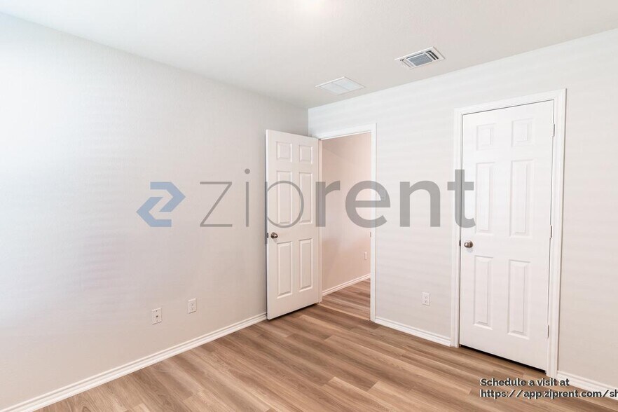 Building Photo - 1333 Piedmont St