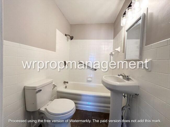 Building Photo - 4933 Statesville Dr