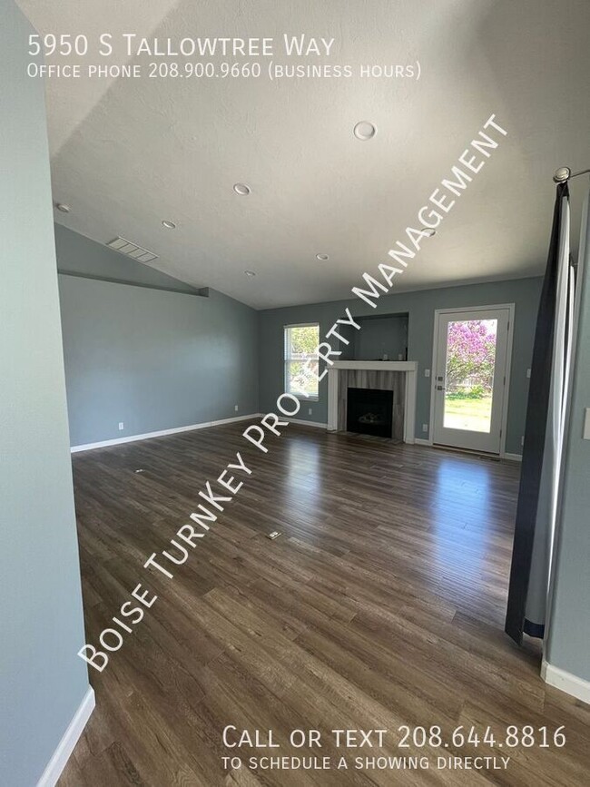 Building Photo - 5950 S Tallowtree Way