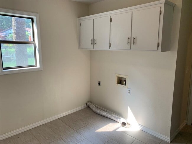 Building Photo - 406 S 37th St