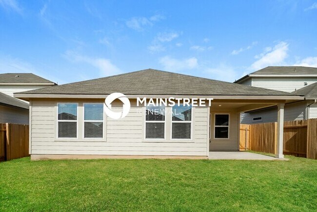 Building Photo - 4 Bedroom Pet-Friendly Home in HUTTO, TX with Main Street Renewal