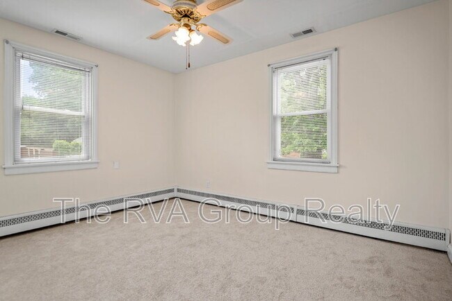 Building Photo - 10530 Lambeth Rd