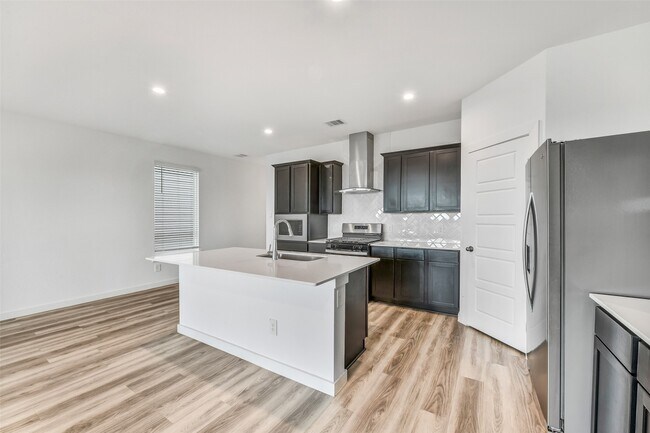 Building Photo - 3028 Crown Gate Dr