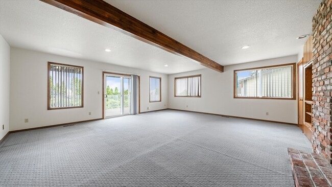 Building Photo - Spacious 4-Level Home with Panoramic Views for Lease – Hills West, South Richland – $2,800/mo