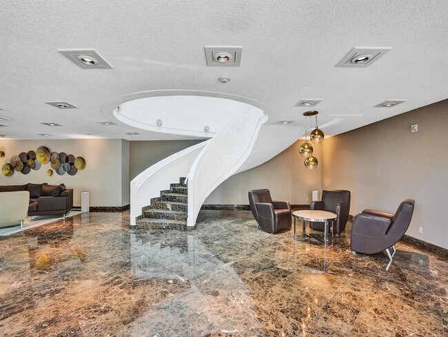 Building Photo - 1360 S Ocean Blvd