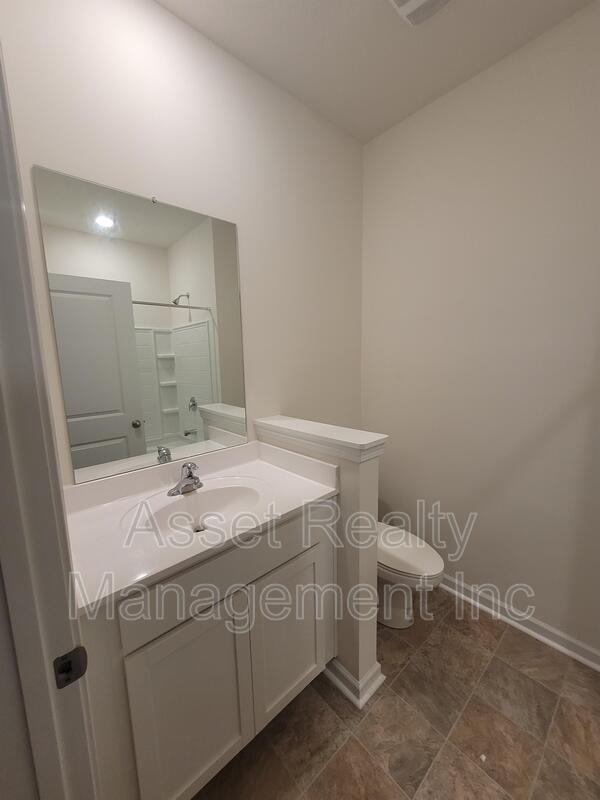 Building Photo - 4714 Willow Bluff Cir