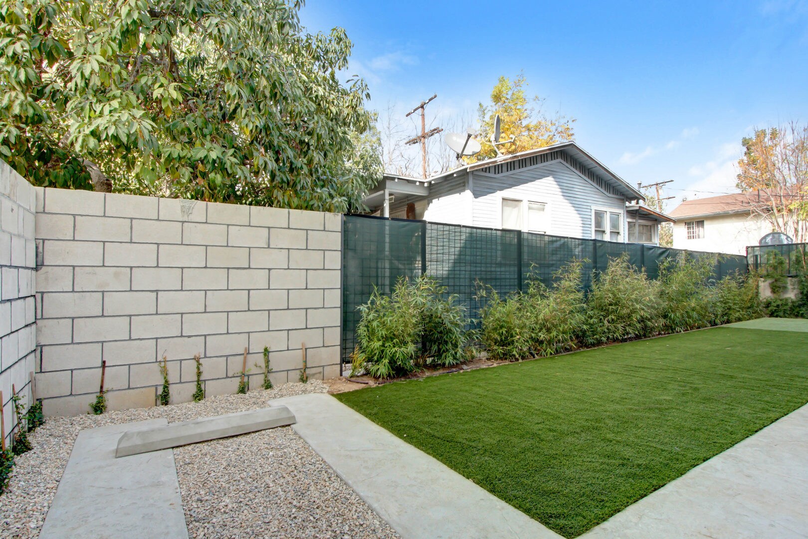 Building Photo - 5407 Huntington Dr N