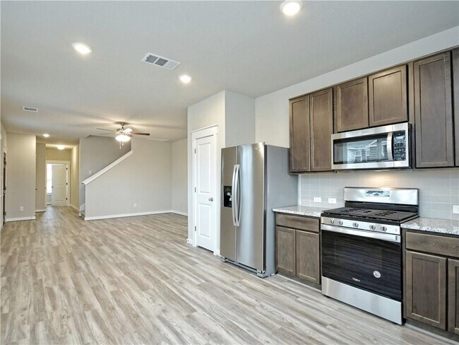 Building Photo - 17201 Leafroller Dr