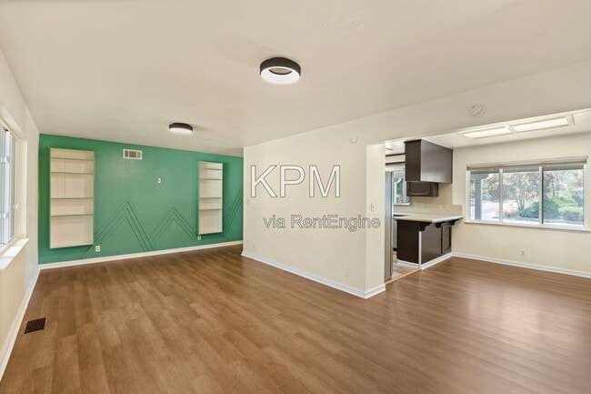 Building Photo - 2155 Portola Ave